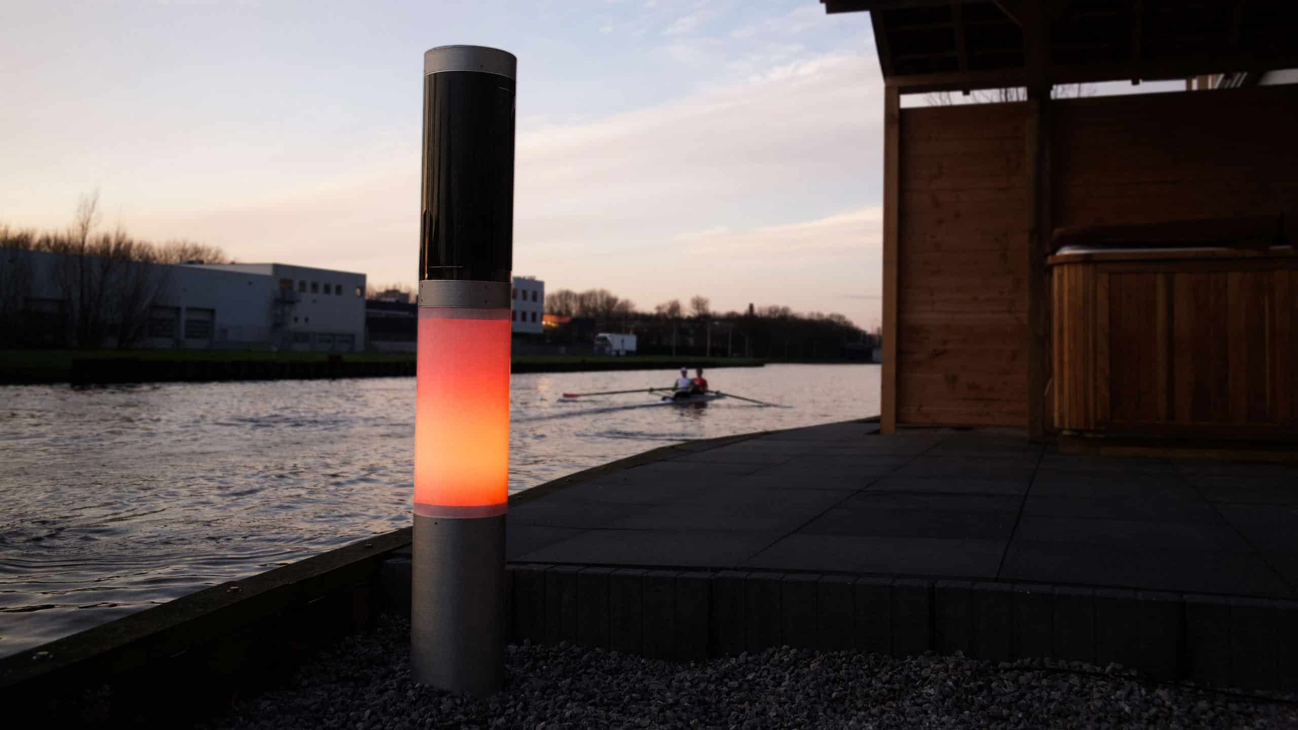 Solar-LED-buitenlamp-NxT-buitenverlichting-op-zonne-energie-RGB-color-LED-tuinverlichting-voor-horeca-en-campings Solar LED buitenlamp NxT buitenverlichting op zonne-energie RGB color LED tuinverlichting- voor horeca en campings